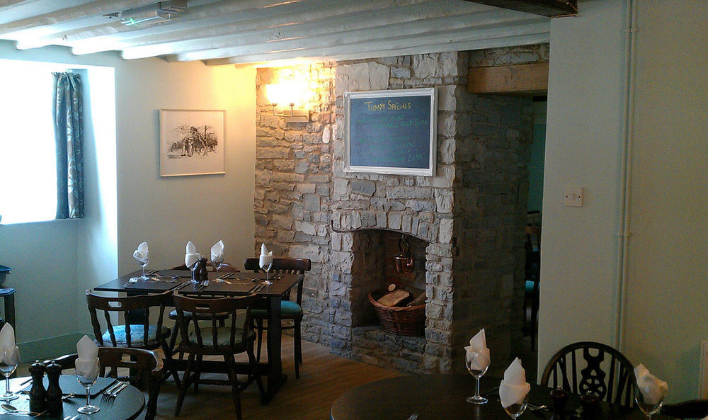 Mildmay Arms Queen Camel ภายนอก รูปภาพ
